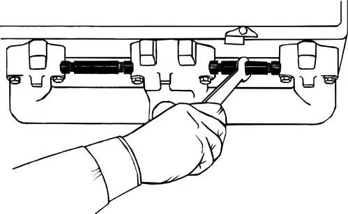 13000 EXHAUST MANIFOLD SPREADER