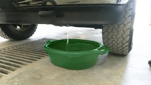 17982 4.5 GALLON OVAL DRAIN PAN, GREEN