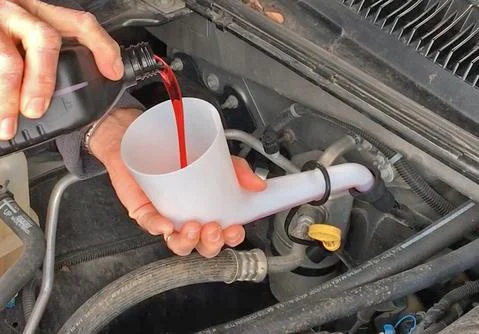 18232 OFFSET FUNNEL WITH SPOUT CAP AND LID