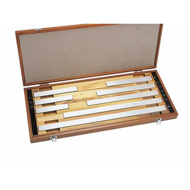Mitutoyo 516-752-26 8Pcs mm Square Long AS-0 Gage Block Set